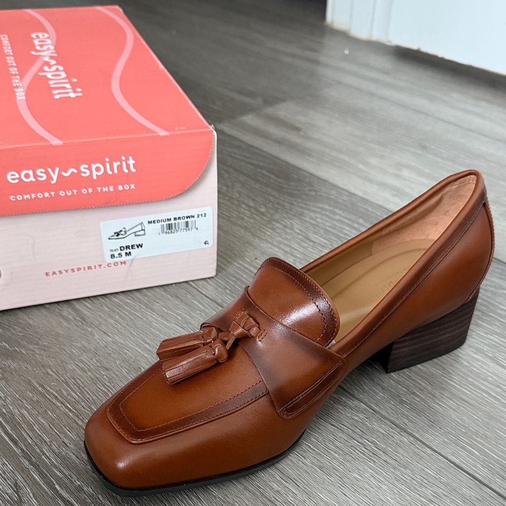 Easy Spirit Women's Tan Loafer with Tassels